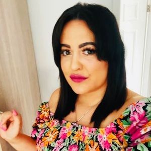 Meet your Posher, Carly